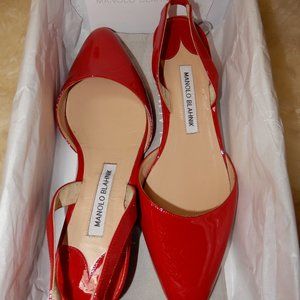 MANOLO BLAHNIK Aspro Patent Leather Block Heel